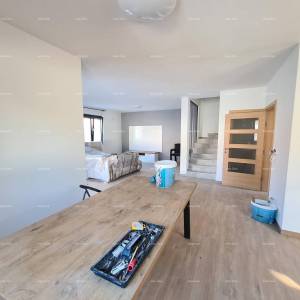 Kuća s bazenom! Blizina Medulina! Pomer.