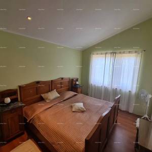 Kuća s bazenom i velikom okućnicom!  Blizina mjesta Marčane.