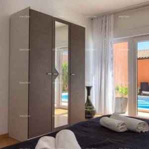 Kuća s bazenom! Medulin. Blizina mora i Mukalbe.