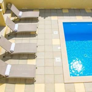 Kuća s bazenom u Poreču!