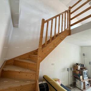 Kuća s pomoćnim objektom. Medulin. Centar.