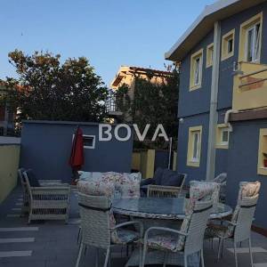 Kuća sa 4 apartmana 240 m2 – Nin *Prvi red do mora* (ID-2241)