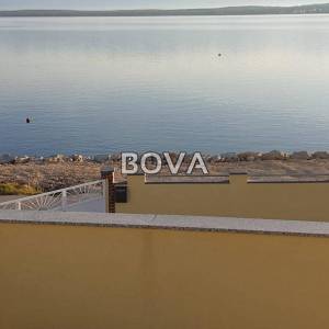 Kuća sa 4 apartmana 240 m2 – Nin *Prvi red do mora* (ID-2241)