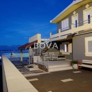 Kuća sa 4 apartmana 240 m2 – Nin *Prvi red do mora* (ID-2241)