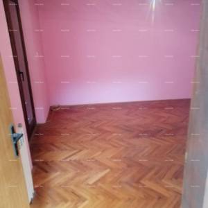 Kuća u centru Marčane s vrtom.