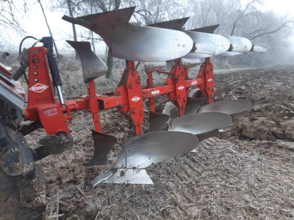 KUHN  2+1 plug