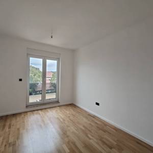 Kukuljanovo - Moderna kuća u nizu