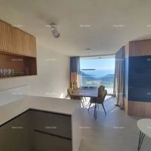 Labin! Prodajemo prelijepi dvosobni stan s pogledom na more!