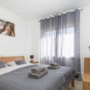 Labin – Uređena prizemnica s bazenom