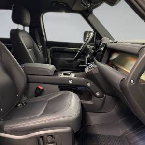 Land Rover Defender 110 3.0D 300KS LIMITED EDITION