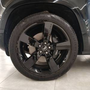 Land Rover Defender 5.0 V8