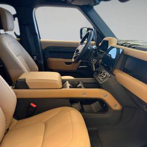 Land Rover Defender X-Dynamic HSE 3.0d I6 MHEV 350HP