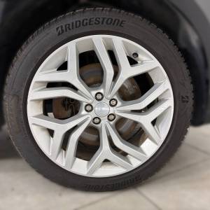 Land Rover Range Rover Velar R-DYN SE 3.0 300 4WD A8 MHEV