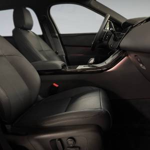 Land Rover Range Rover Velar DYNM SE 2.0 204HP MHEV AWD A8