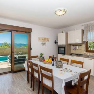 Linardići - Dvije dvojne kuće s dva bazena