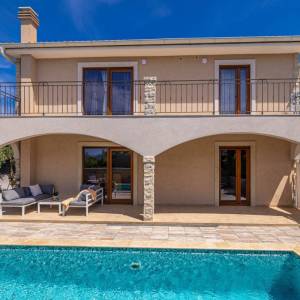 Linardići - Dvije dvojne kuće s dva bazena