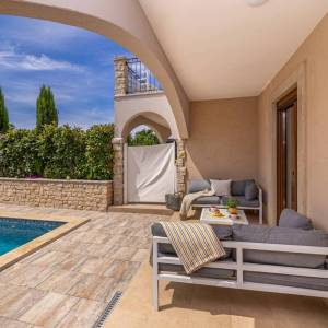 Linardići - Dvije dvojne kuće s dva bazena