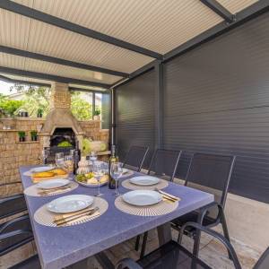 Linardići - Dvije dvojne kuće s dva bazena