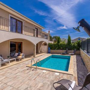 Linardići - Dvije dvojne kuće s dva bazena