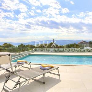 LINARDIĆI, OTOK KRK - Stan sa bazenom i pogledom na more