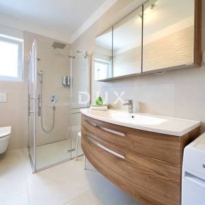 LINARDIĆI, OTOK KRK - Stan sa bazenom i pogledom na more