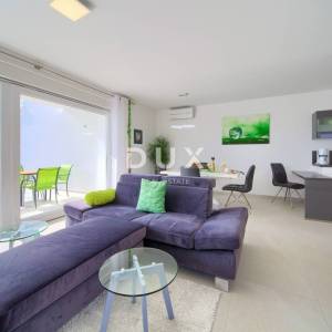 LINARDIĆI, OTOK KRK - Stan sa bazenom i pogledom na more