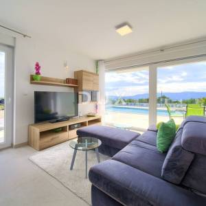 LINARDIĆI, OTOK KRK - Stan sa bazenom i pogledom na more