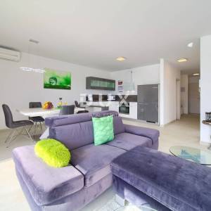 LINARDIĆI, OTOK KRK - Stan sa bazenom i pogledom na more