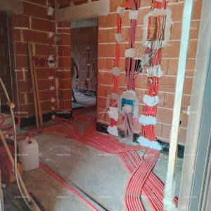 Ližnjan, Na prodaju fantastičan stan u prizemlju s bazenom