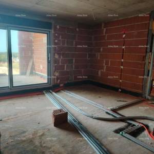 Ližnjan, Na prodaju fantastičan stan u prizemlju s bazenom