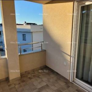 Ližnjan! Namješten stan !Pogled more !