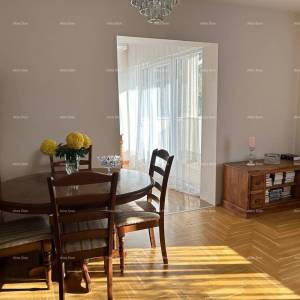 Ližnjan, uređena I kompletno namještena kuća sa garažom i konobom