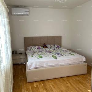 Ližnjan, uređena I kompletno namještena kuća sa garažom i konobom