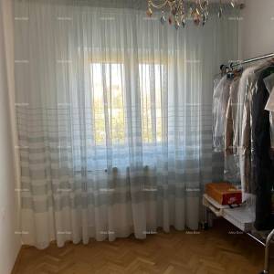 Ližnjan, uređena I kompletno namještena kuća sa garažom i konobom