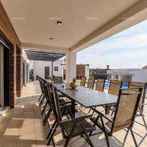 Loborika Vila s bazenom!