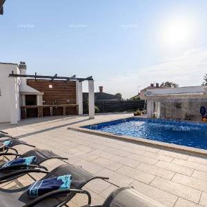 Loborika Vila s bazenom!