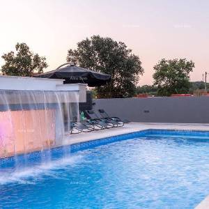 Loborika Vila s bazenom!