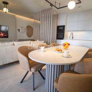 Luksuzan 2 soban stan najam Duilovo Split