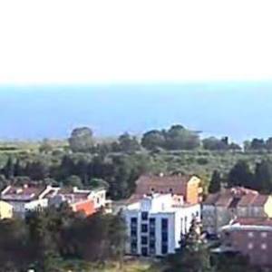 Luksuzan dvoetažni stan s pogledom na more i prostranom terasom u Zambratiji