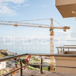 Luksuzan dvosoban stan s panoramskim pogledom na more na Žnjanu