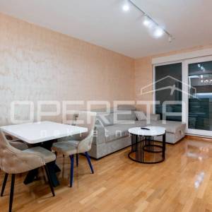 Luksuzan dvosoban stan s panoramskim pogledom na more na Žnjanu