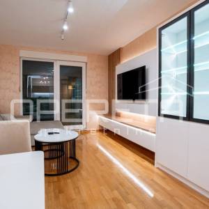 Luksuzan dvosoban stan s panoramskim pogledom na more na Žnjanu