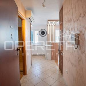 Luksuzan dvosoban stan s panoramskim pogledom na more na Žnjanu