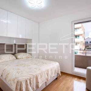 Luksuzan dvosoban stan s panoramskim pogledom na more na Žnjanu