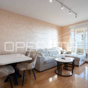 Luksuzan dvosoban stan s panoramskim pogledom na more na Žnjanu