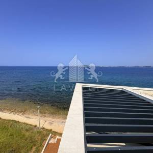 Luksuzan penthouse s 3-spavaće sobe, 1. red do mora - Privlaka-Zadar