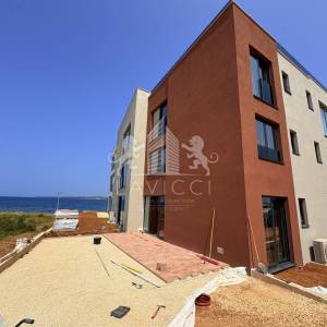 Luksuzan penthouse s 3-spavaće sobe, 1. red do mora - Privlaka-Zadar