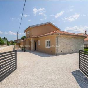 Luksuzna, potpuno namještena istarska vila s studio apartmanom, bazenom i pogledom na more, Kanfanar!