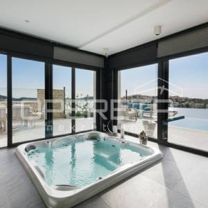 Luksuzna vila s bazenom, 300m2, Zatoglav