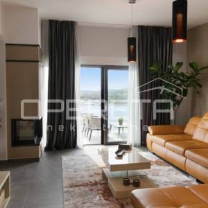 Luksuzna vila s bazenom, 300m2, Zatoglav